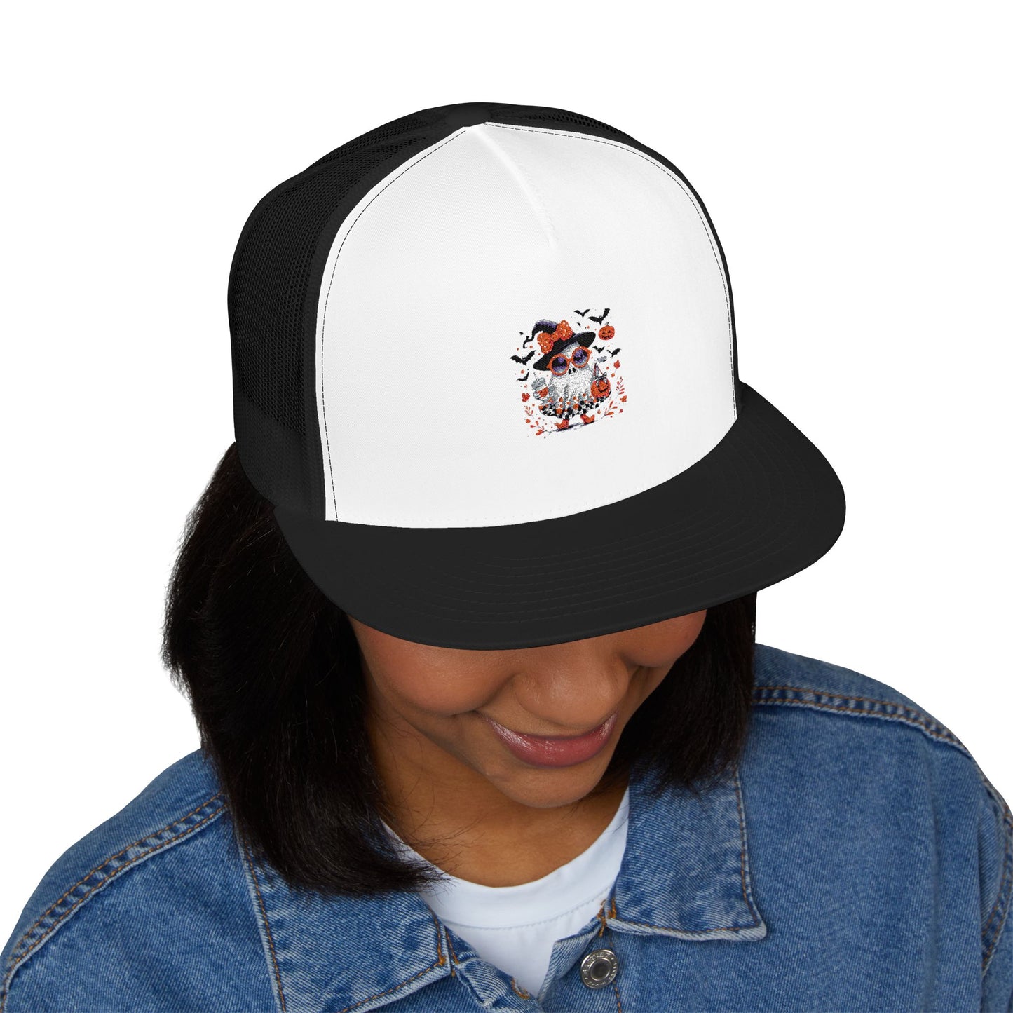 Cute Halloween Ghost T-Shirt | Trendy Witch Ghost Outfit | Spooky Fall Shirt for Women | Pumpkin Aesthetic Halloween Apparel Gift 5 Panel Trucker