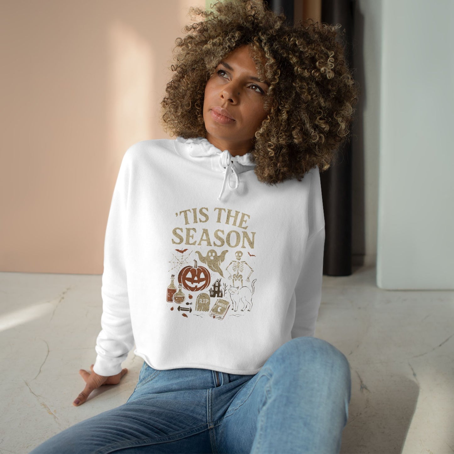 ‘Tis the Season Halloween T‑Shirt | Vintage Spooky Season Shirt with Ghost, Skeleton & Pumpkin | Retro Halloween Graphic Tee for Fall