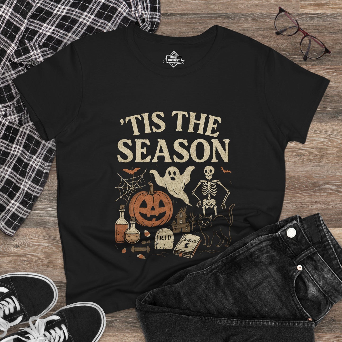 ‘Tis the Season Halloween T‑Shirt | Vintage Spooky Season Shirt with Ghost, Skeleton & Pumpkin | Retro Halloween Graphic Tee for Fall