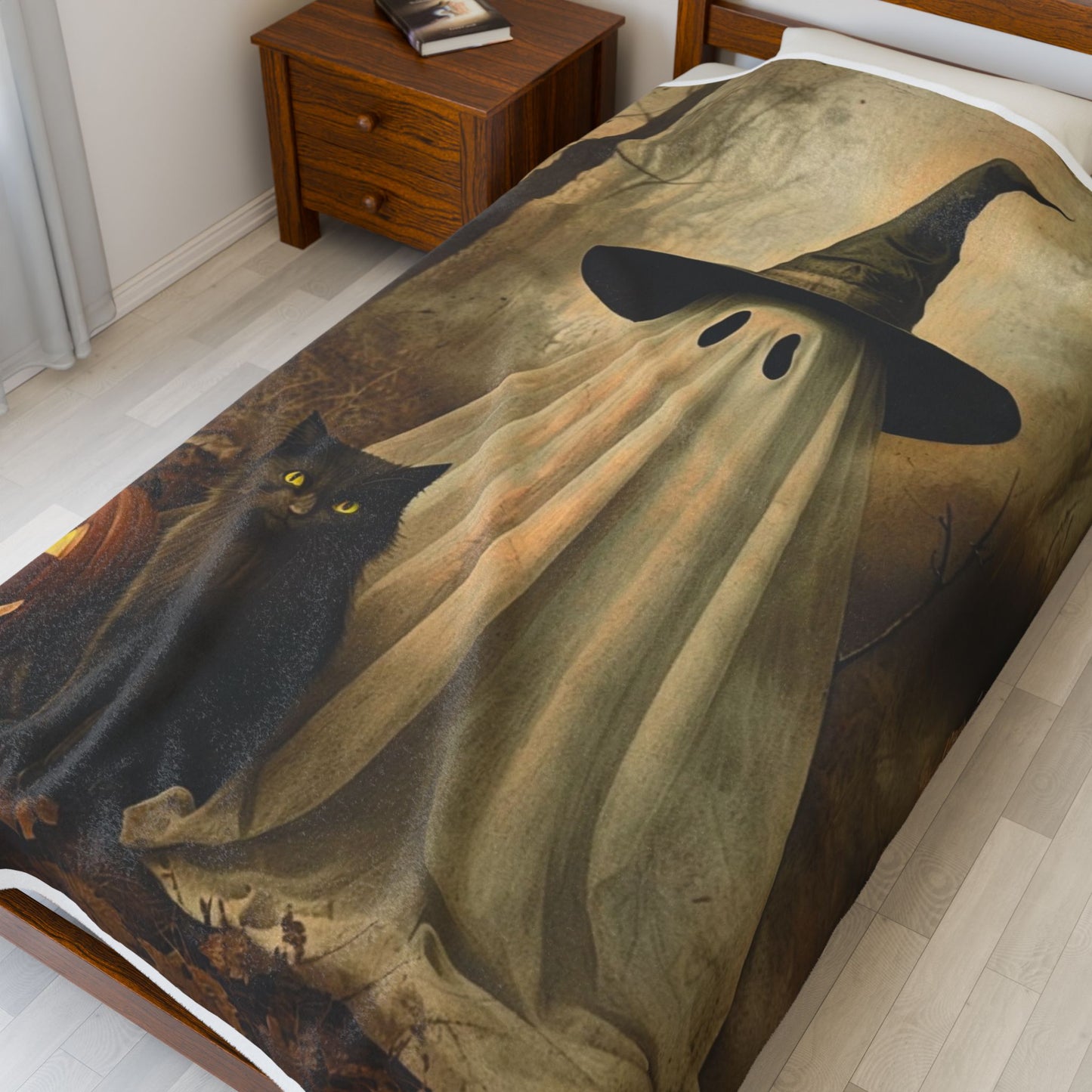 Halloween Ghost Plush Blanket for Cozy Nights, Fall Decor, Gift for Cat Lovers, Pumpkin Design, Cozy Home Accessory, Blanket