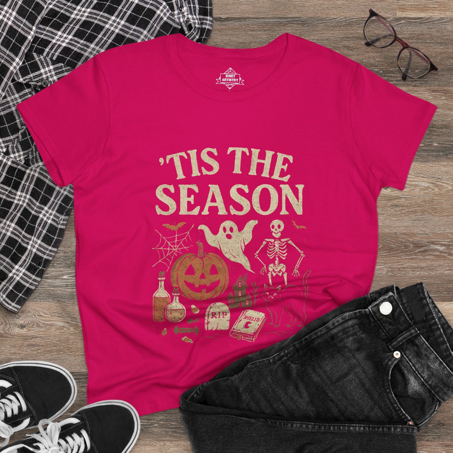 ‘Tis the Season Halloween T‑Shirt | Vintage Spooky Season Shirt with Ghost, Skeleton & Pumpkin | Retro Halloween Graphic Tee for Fall